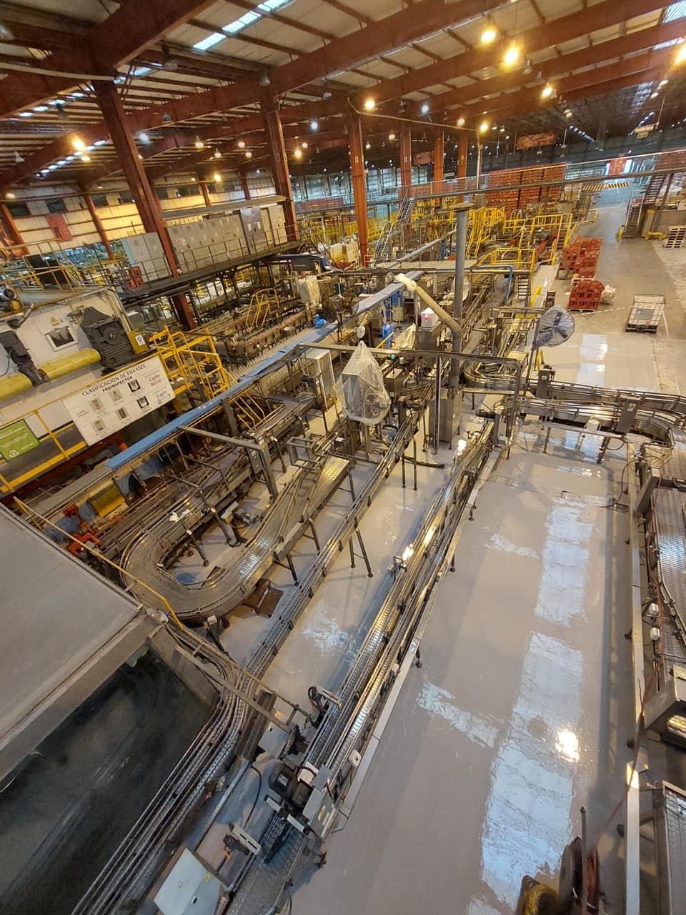 Obra de mortero epoxi de Comar Pinturas en planta de Coca-Cola Andina, foto 2
