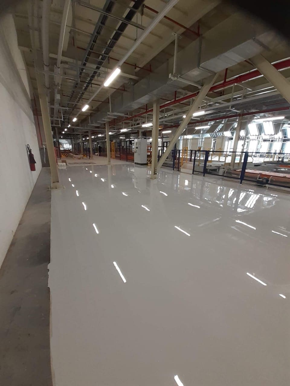 Autonivelantes aplicado en obra real de Comar Pinturas, foto 4