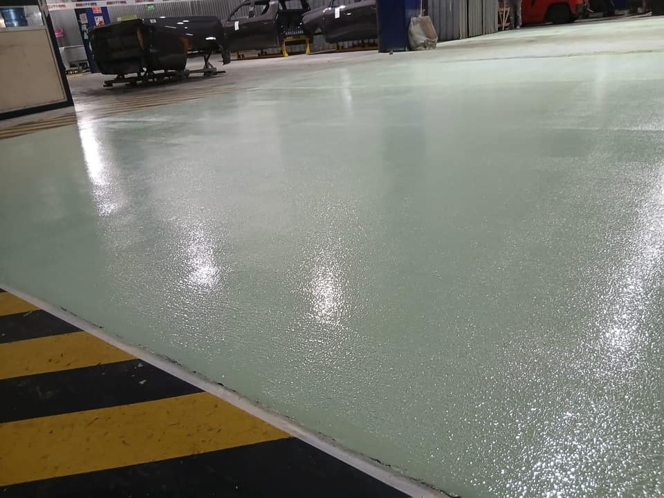 Recubrimiento epoxi de pisos aplicado en obra real de Comar Pinturas, foto 5
